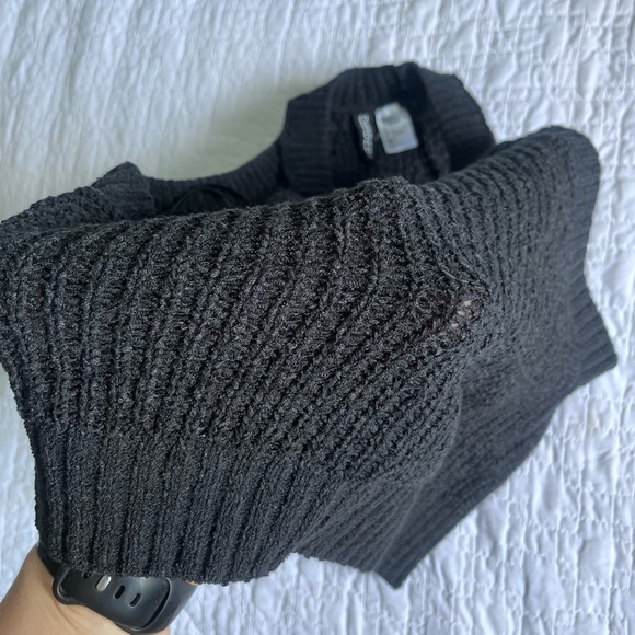 Black knit tank - Picture 3 of 4